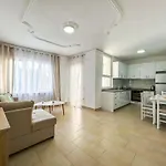 Riviera Glow B86 아파트 골렘