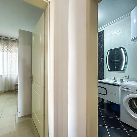 Riviera Glow B86 Lägenhet Golem (Tirana)