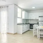Riviera Glow B86 * Golem (Tirana)